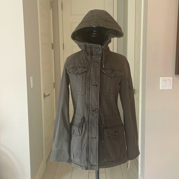 Levi’s Hooded Military Jacket Army Size XS  ***NWT*** - Picture 11 of 14